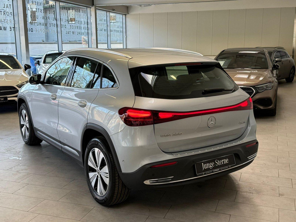 Mercedes-Benz EQA