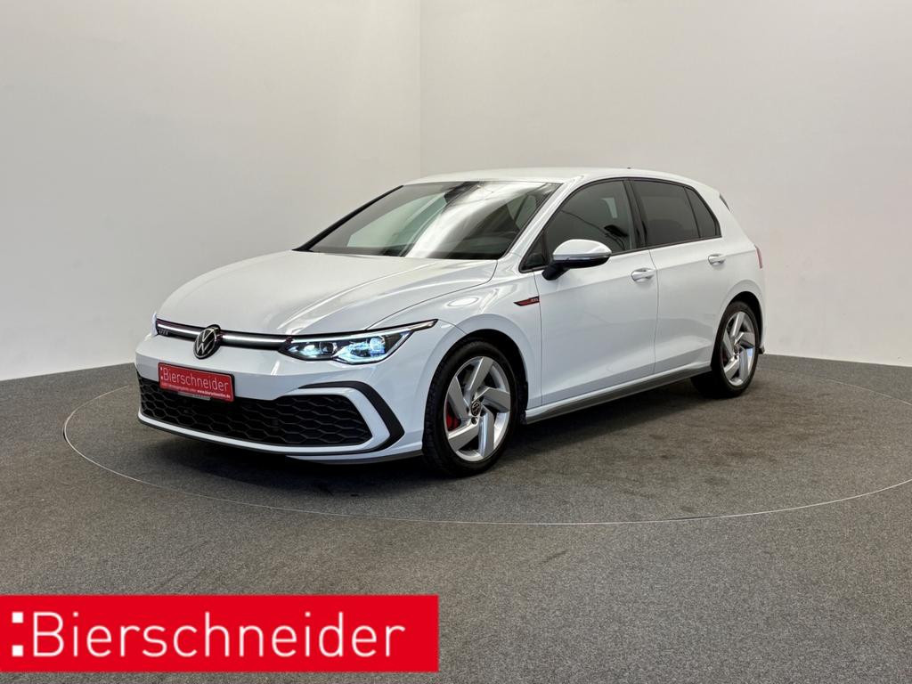 Volkswagen Golf 2022 Benzine