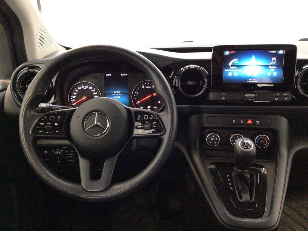 Mercedes-Benz T 180