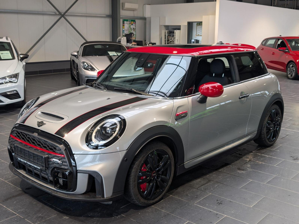 Mini John Cooper Works 2023 Benzine