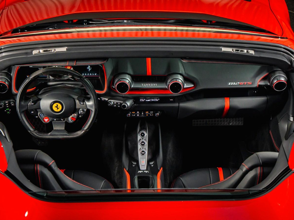 Ferrari 812