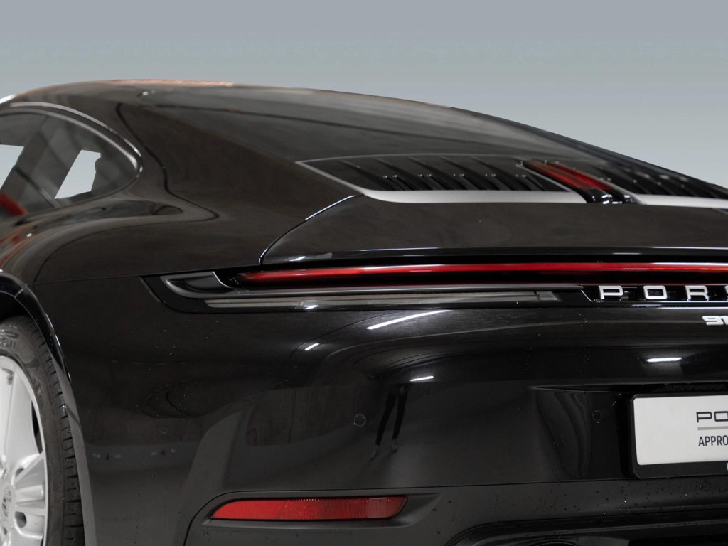Porsche 992