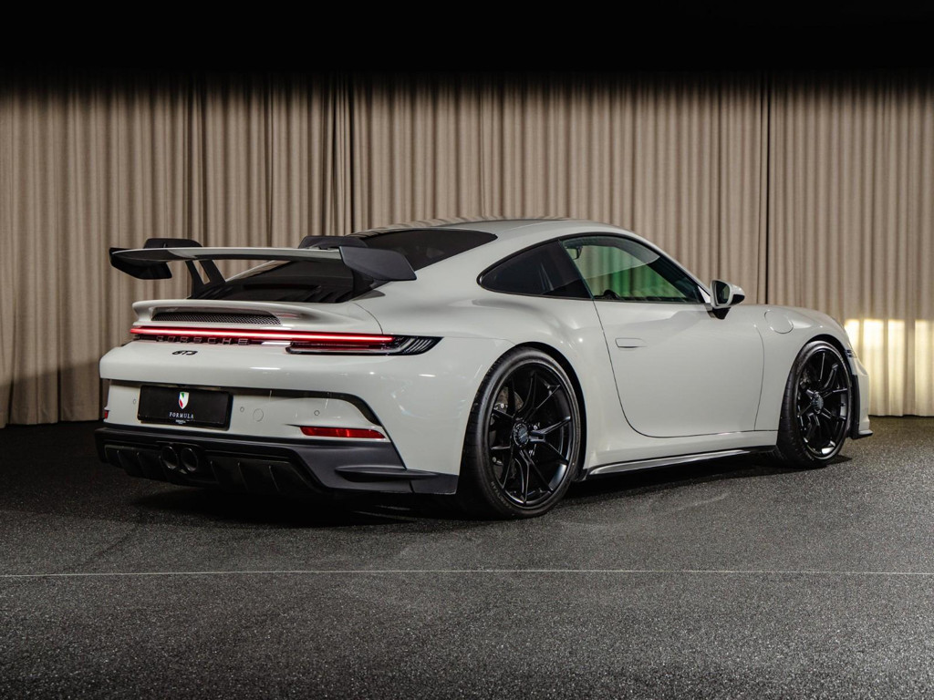 Porsche 992