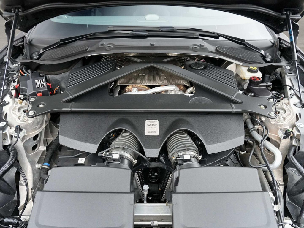 Aston Martin V8 Vantage