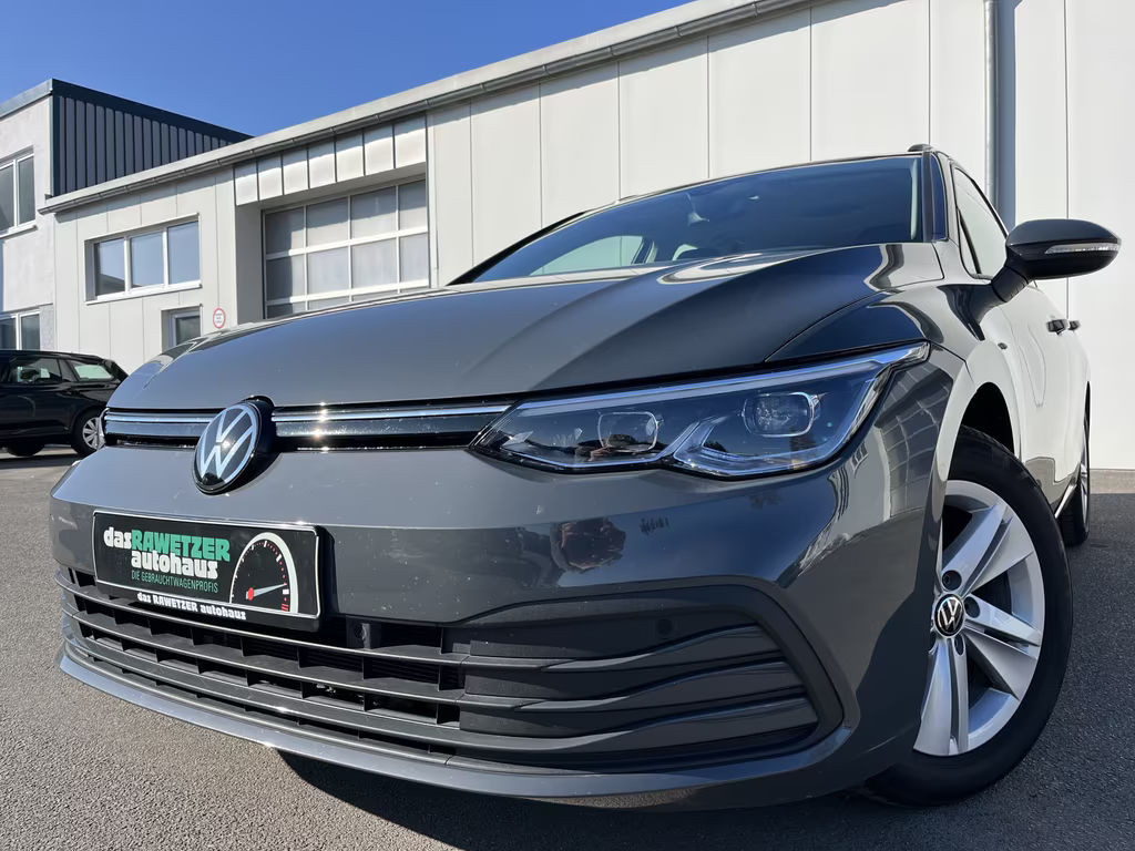 Volkswagen Golf 2023 Benzine