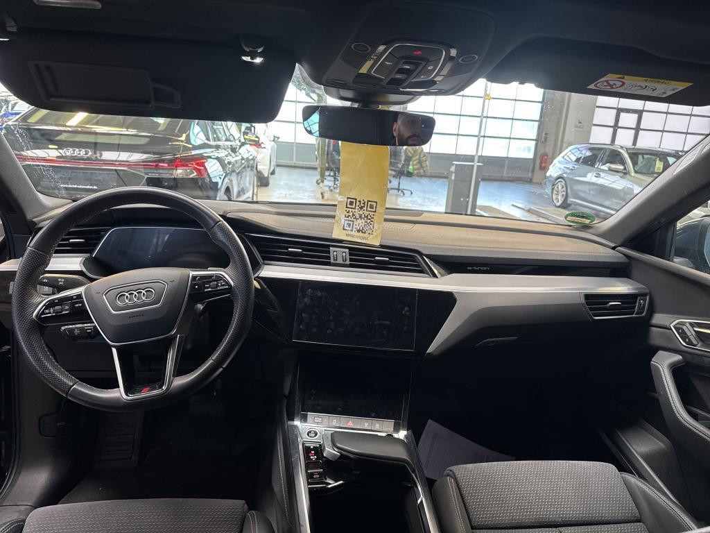 Audi e-tron