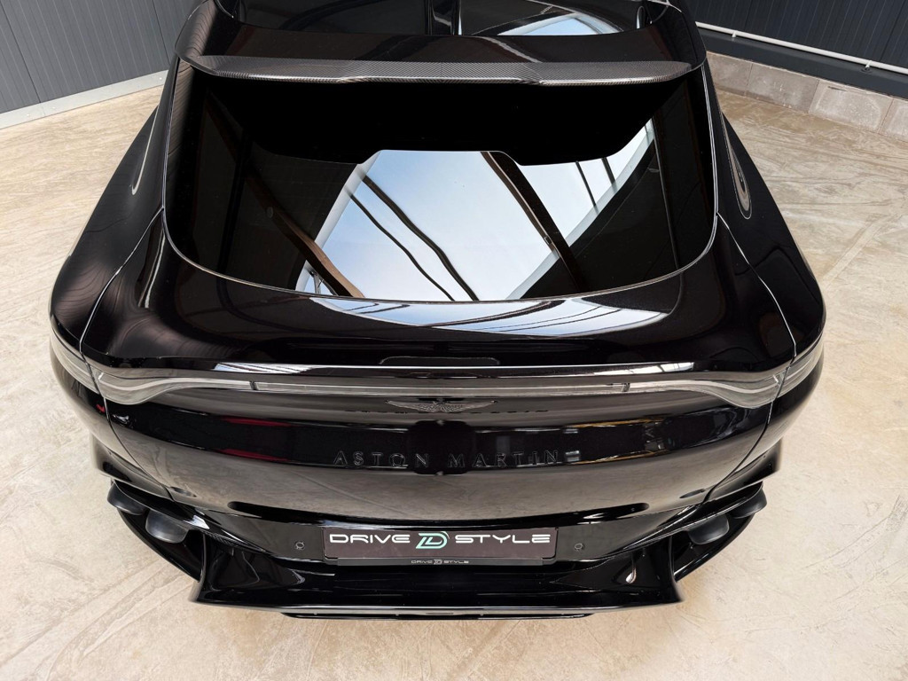 Aston Martin DBX