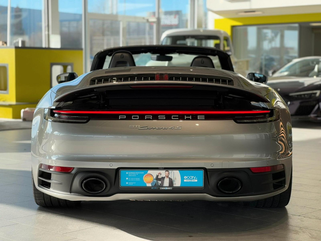 Porsche 992