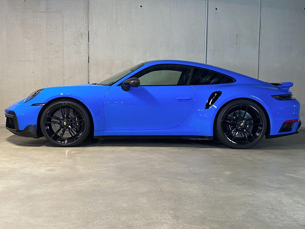 Porsche 992