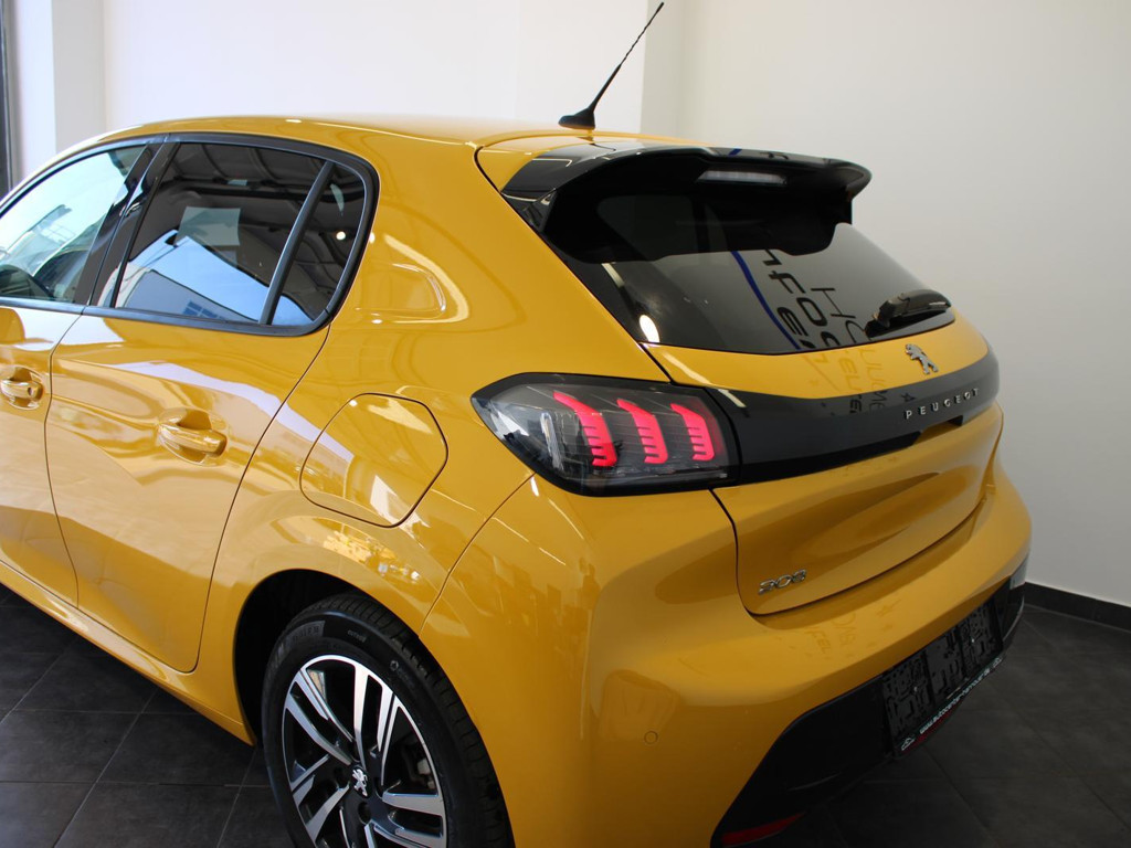 Peugeot e-208