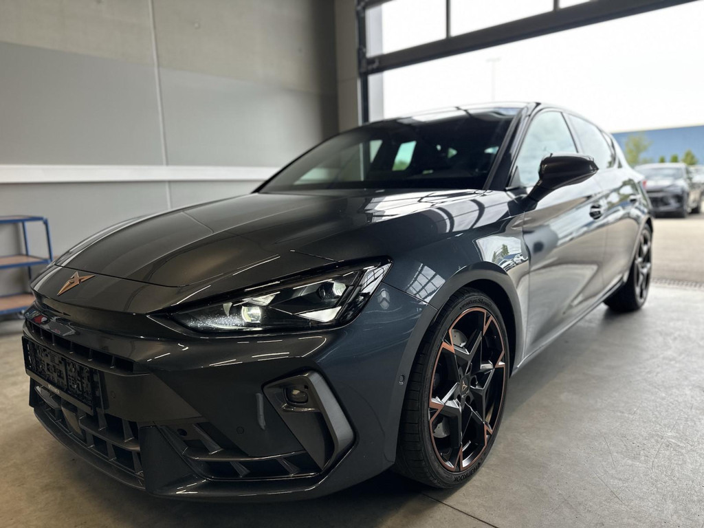 Cupra Leon 2025 Benzine