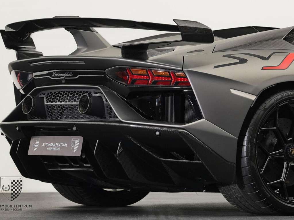 Lamborghini Aventador