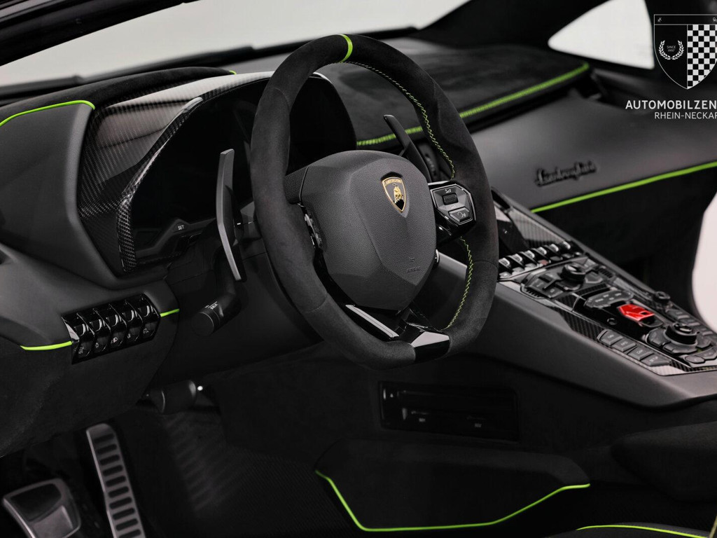 Lamborghini Aventador