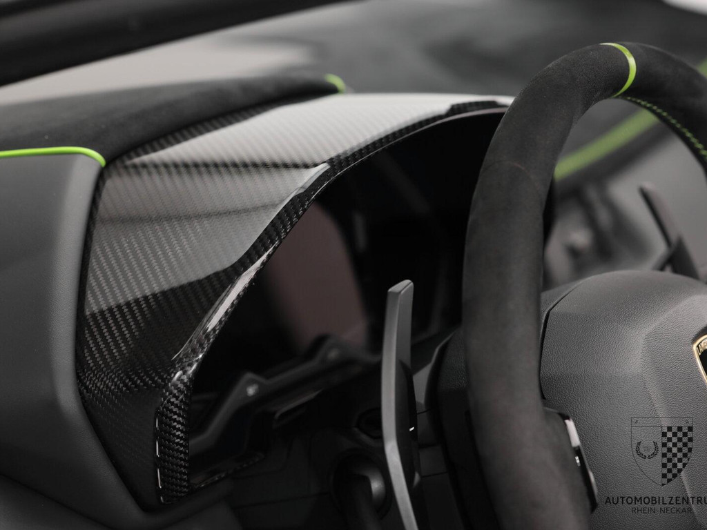 Lamborghini Aventador