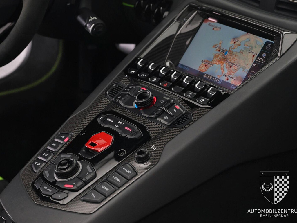 Lamborghini Aventador