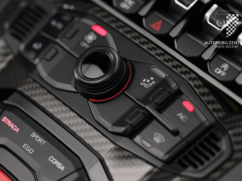 Lamborghini Aventador