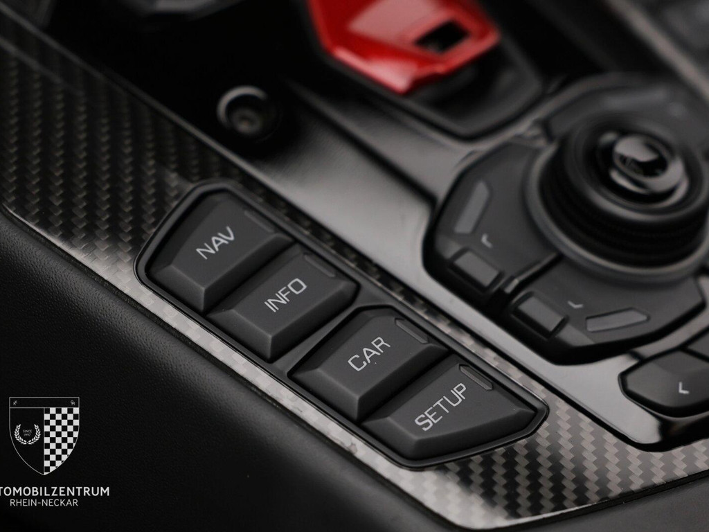 Lamborghini Aventador