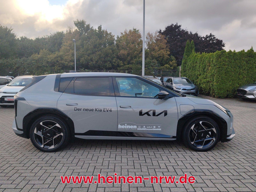 Kia EV4