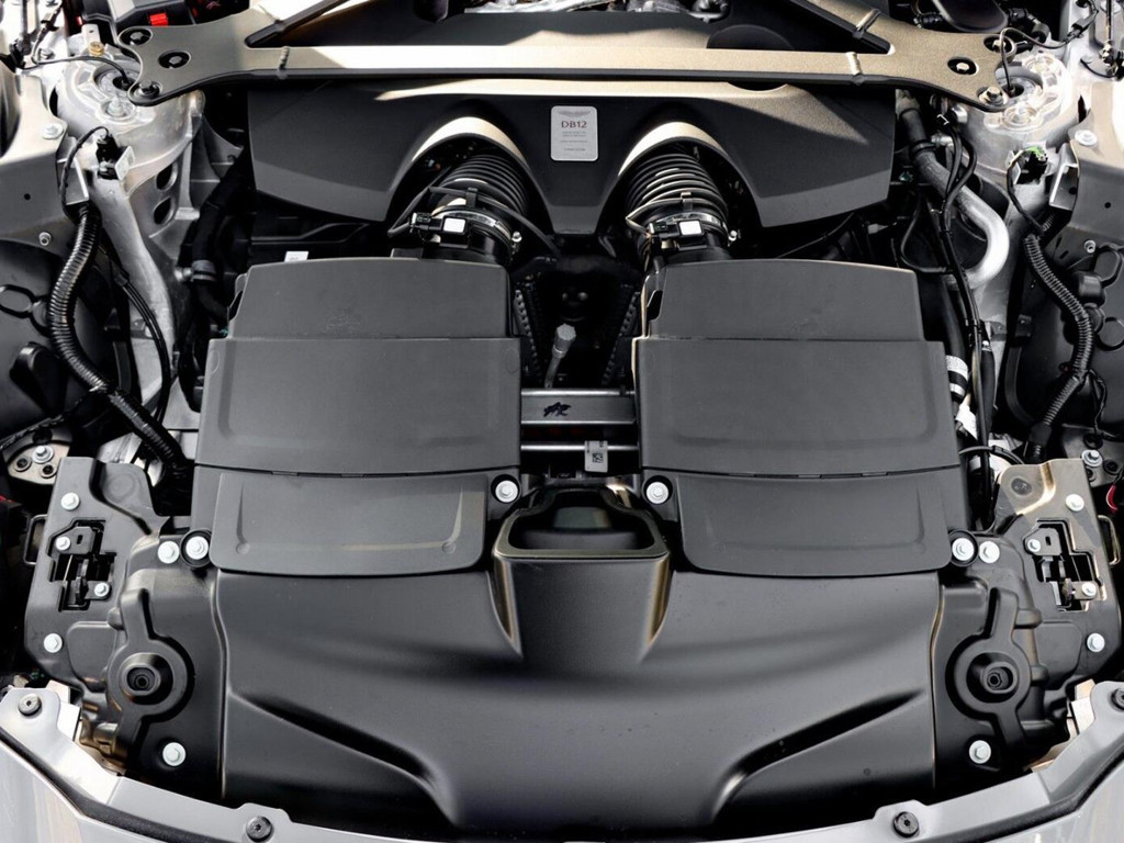 Aston Martin DB12