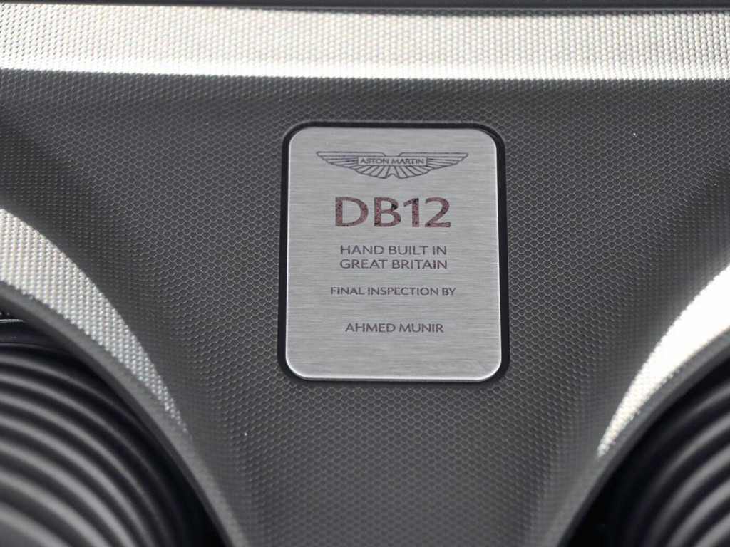 Aston Martin DB12
