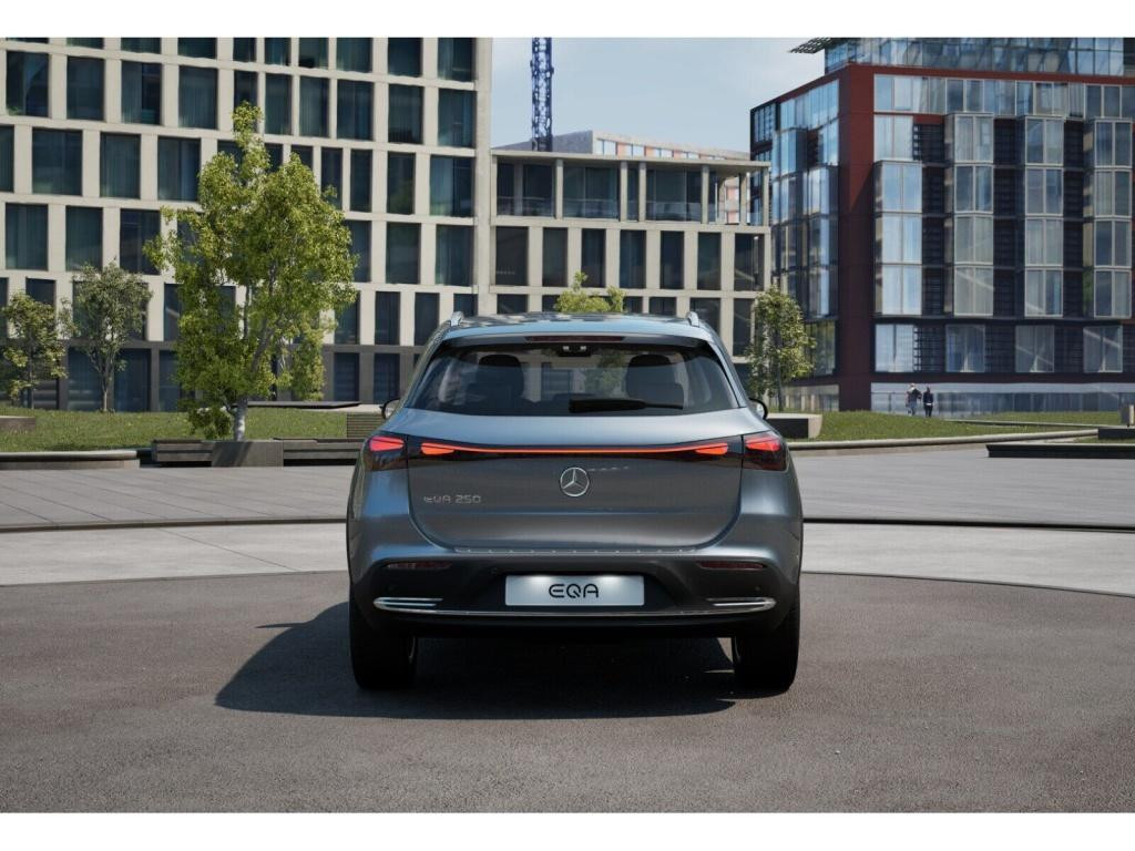 Mercedes-Benz EQA