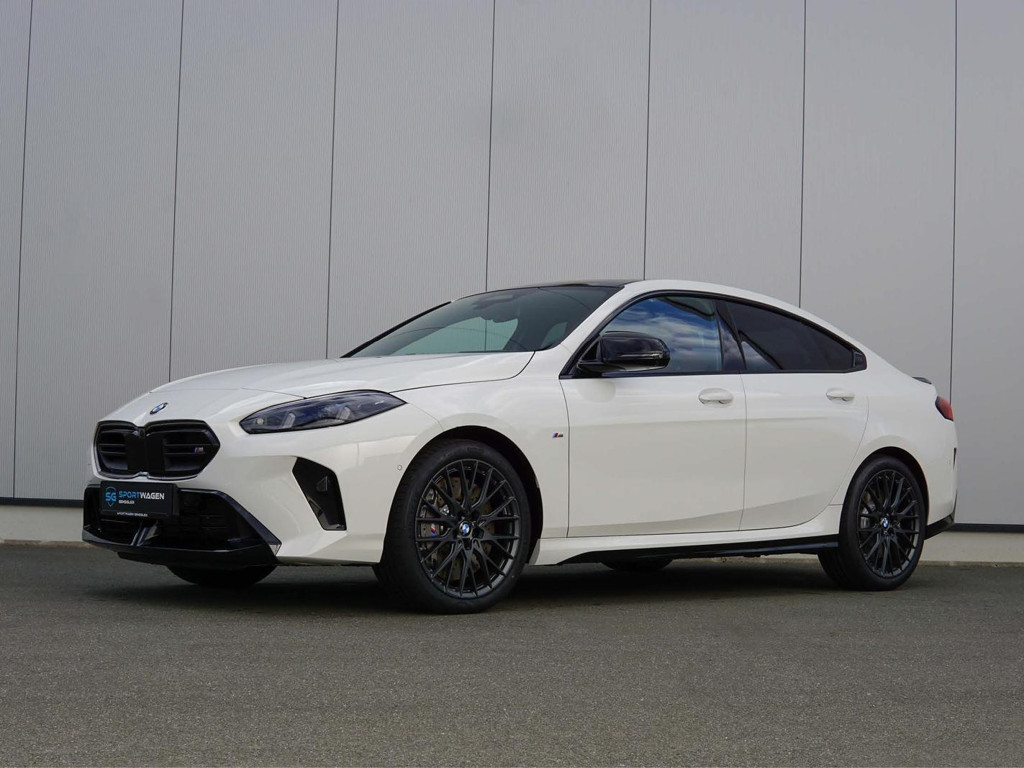 BMW M235