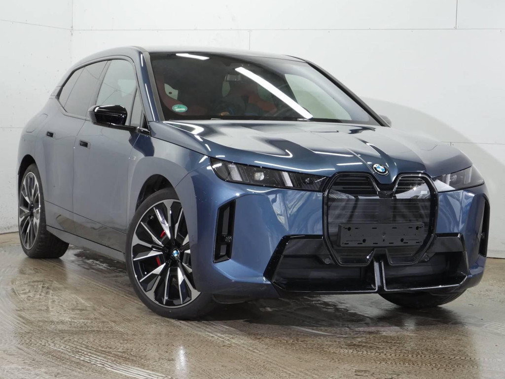 BMW iX