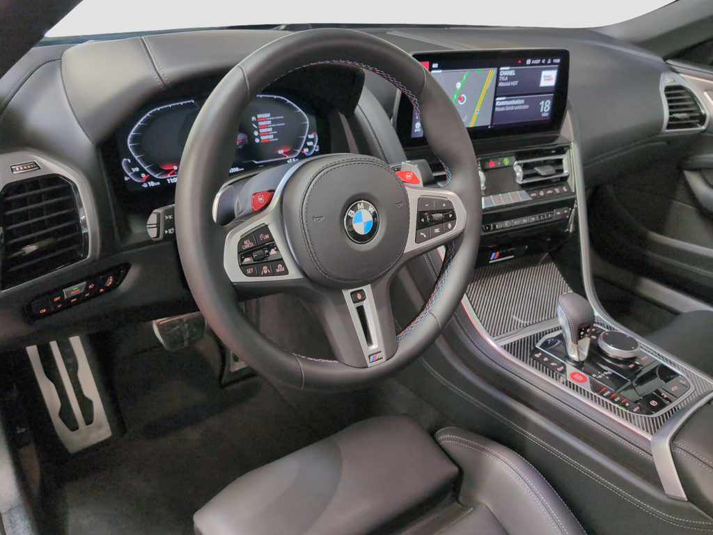 BMW M8