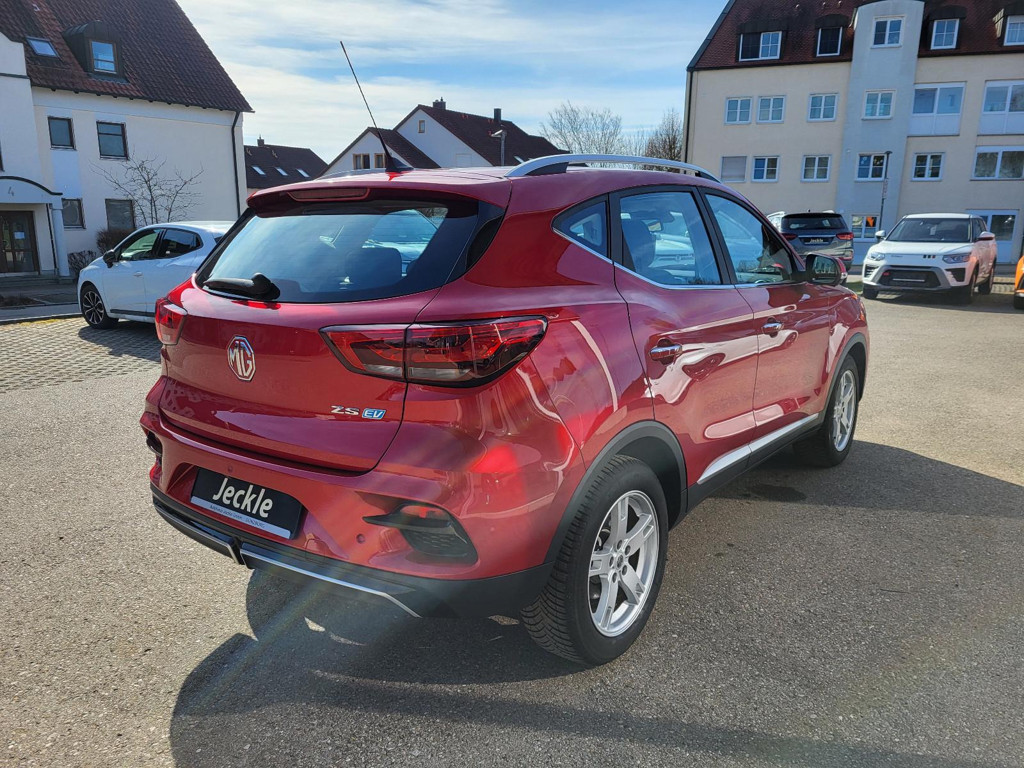 MG ZS