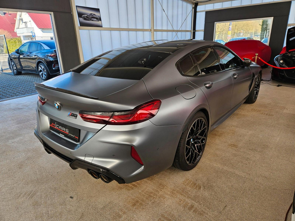 BMW M8