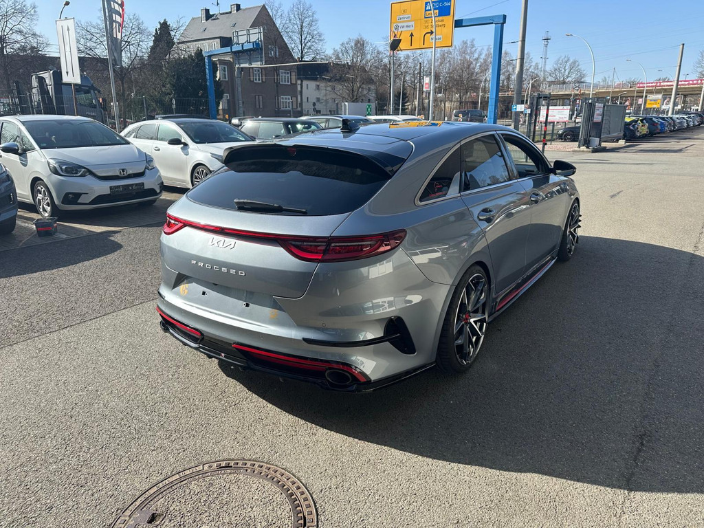 Kia ProCeed
