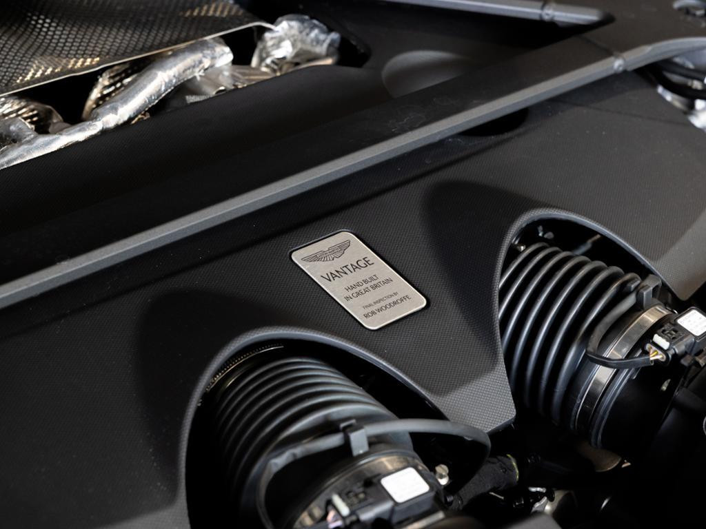 Aston Martin V8 Vantage