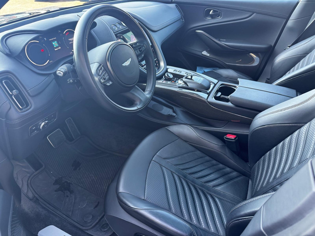 Aston Martin DBX