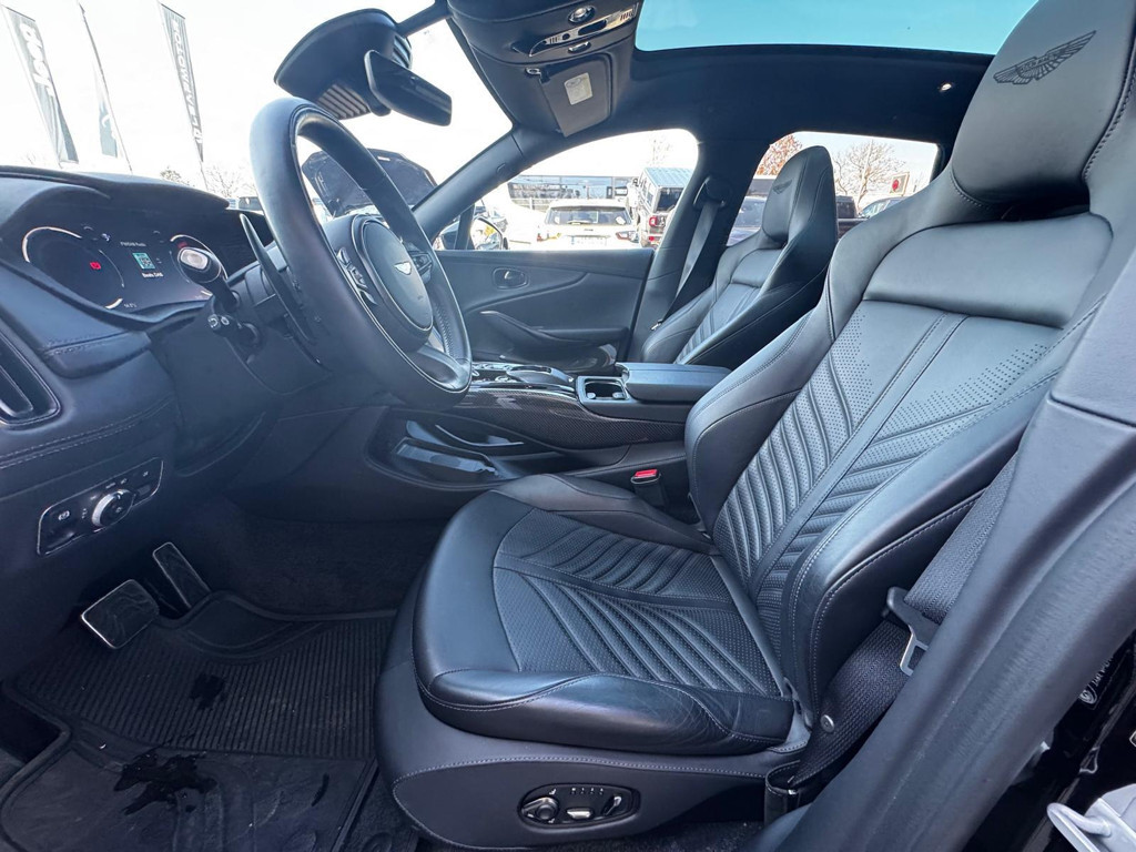 Aston Martin DBX