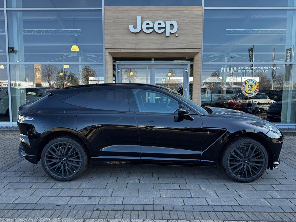 Aston Martin DBX