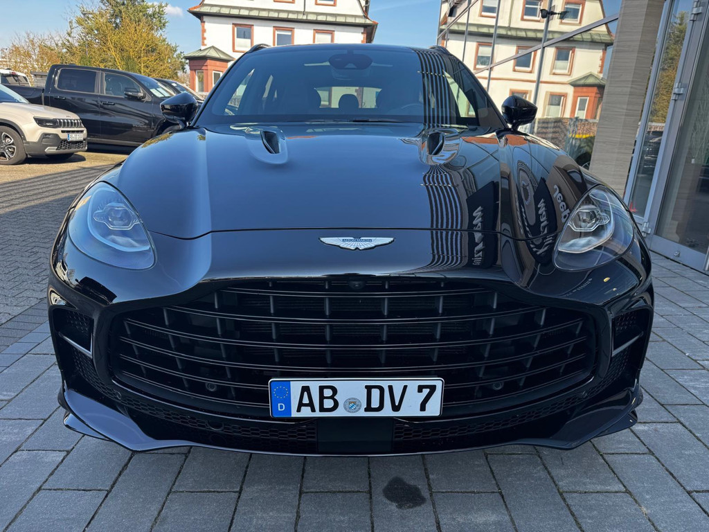Aston Martin DBX