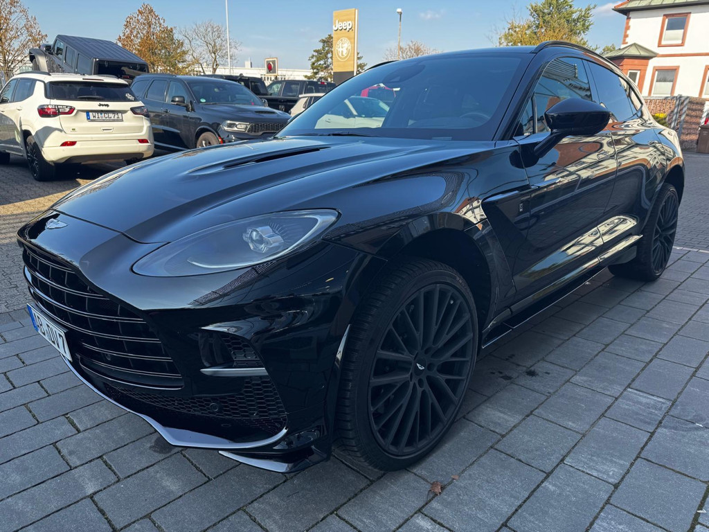 Aston Martin DBX