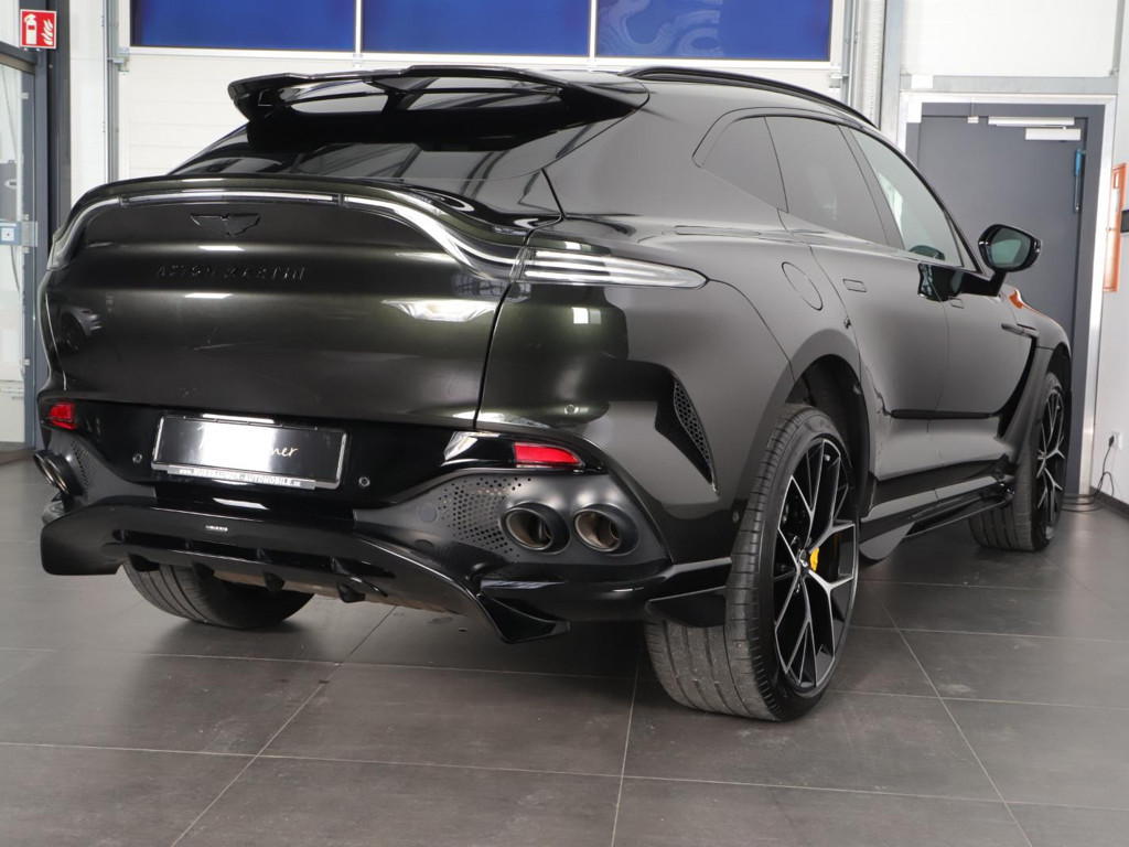 Aston Martin DBX