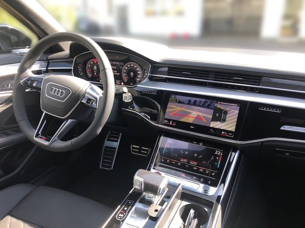 Audi S8