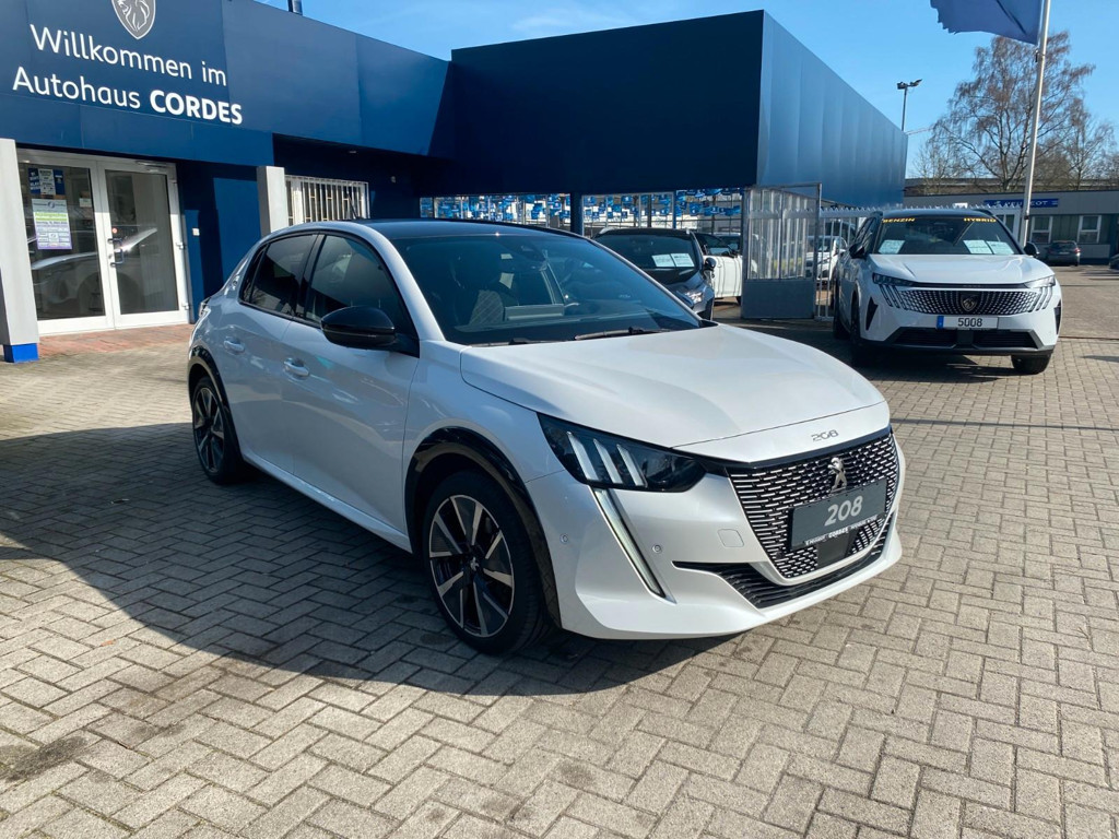 Peugeot e-208
