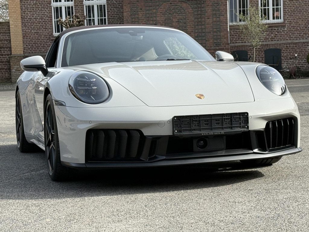 Porsche 992