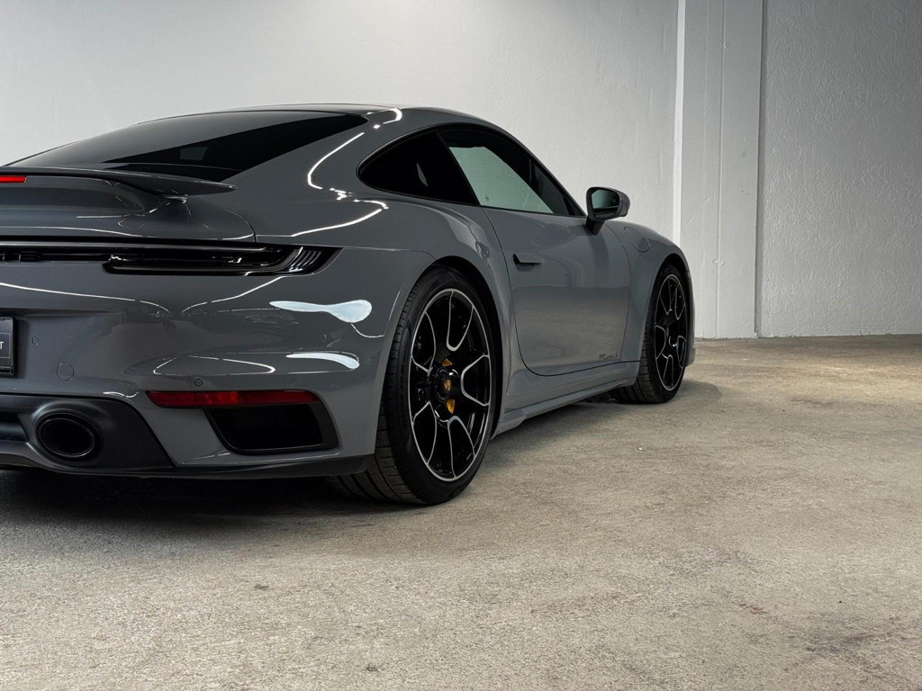 Porsche 992