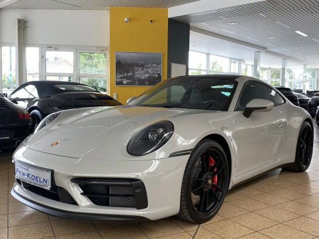 Porsche 992 2022 Benzine