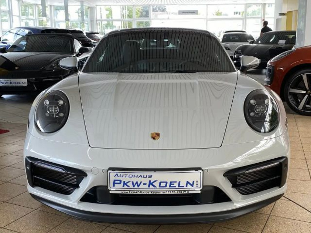 Porsche 992