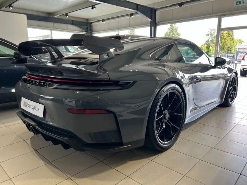 Porsche 992