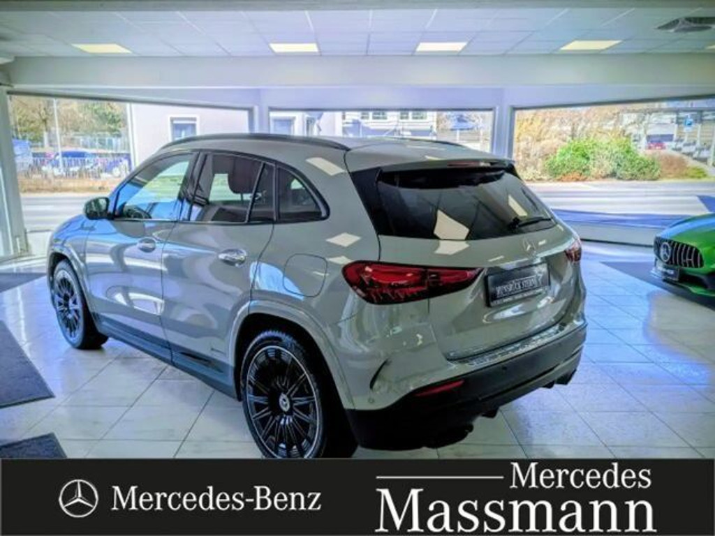 Mercedes-Benz GLA-Klasse