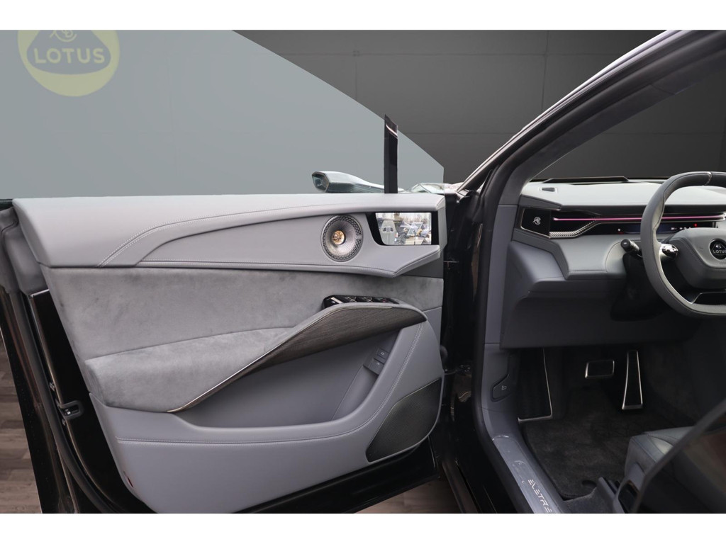 Lotus Eletre