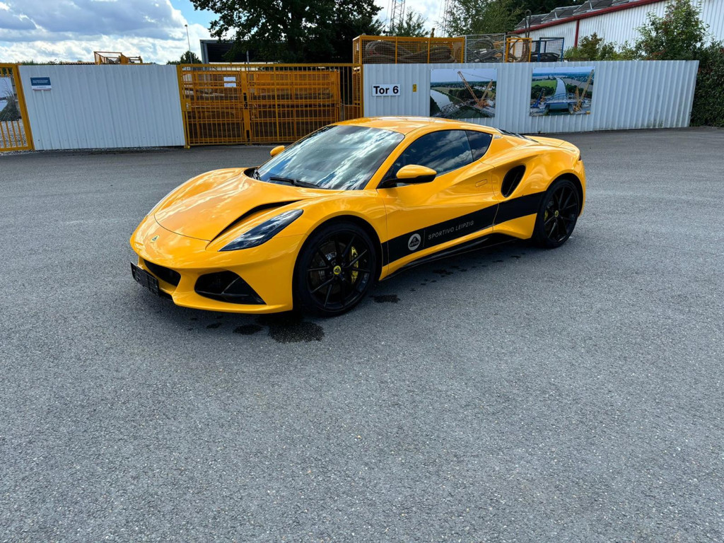Lotus Emira