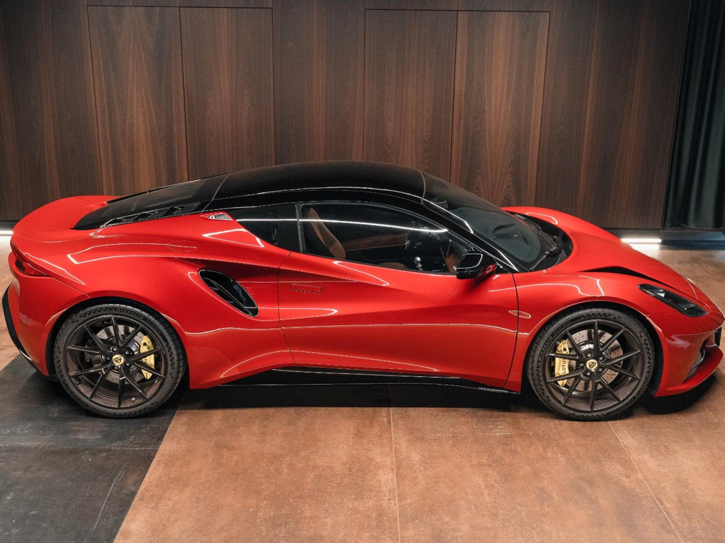 Lotus Emira
