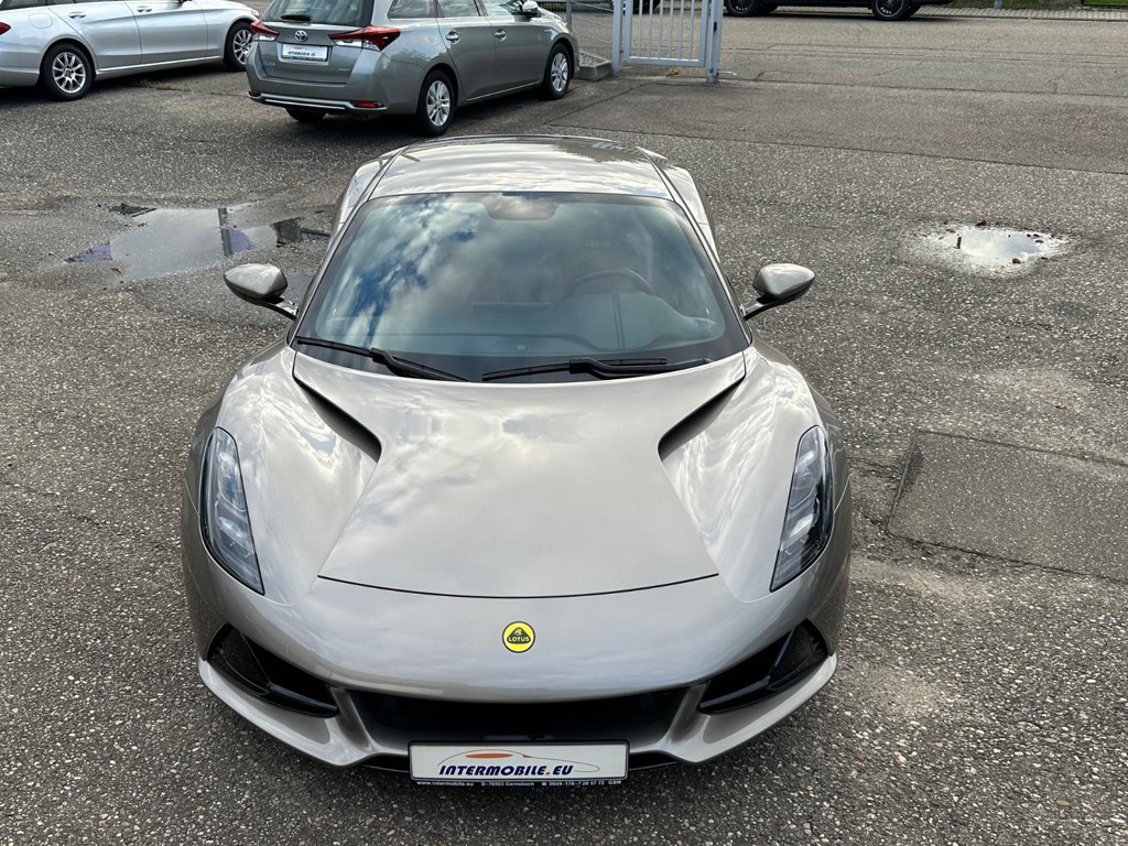 Lotus Emira